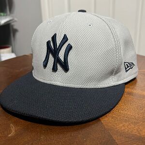 🔥⚾️ NY YANKEES MLB New Era 59Fifty Fitted Authentic Hat - Sz 8 - PERFECT